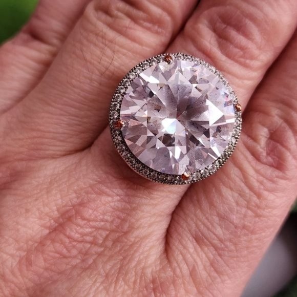 Crystal Ring size 7.5 - Picture 2 of 9